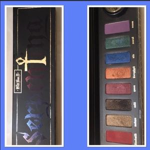 Kat Von D Serpentina Palette